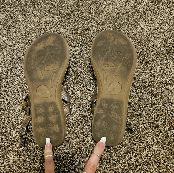 Gold Flip Flops - Picture 3 of 3